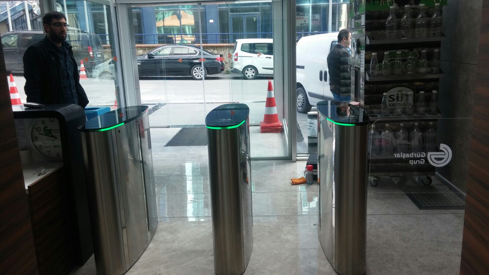 Plaza Hızlı Geçiş ve VIP Turnike Sistemleri Kurulumu